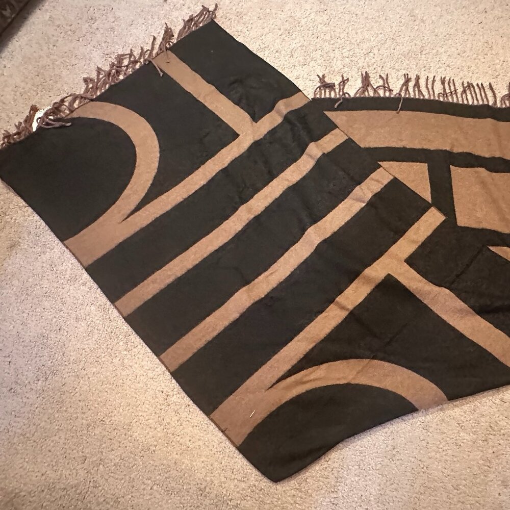 2CHIC LARGE REVERSIBLE LEOPARD PRINT SCARF WOMENS BRAND NEW WITH TAGS